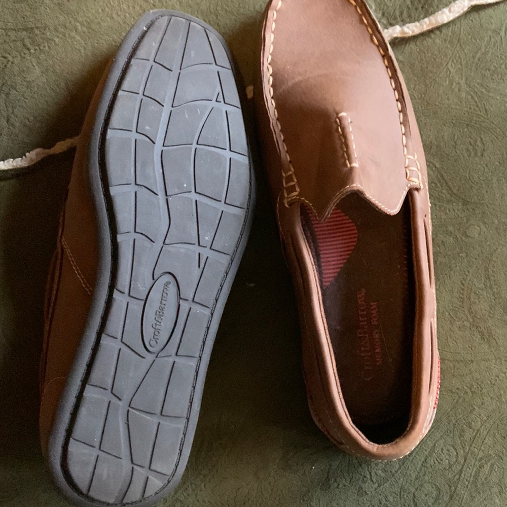 Lightweight dress shoes